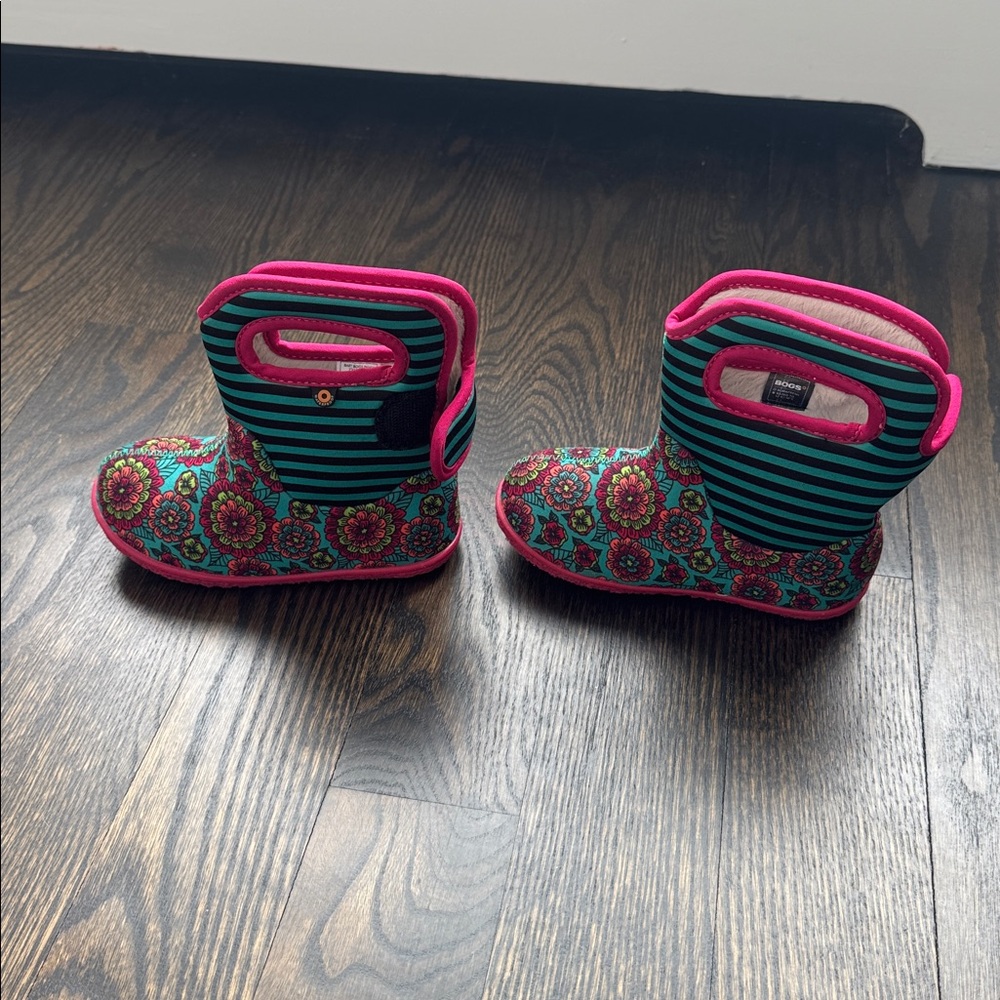 Bogs Insulated Waterproof Boot - Picture 5 of 6